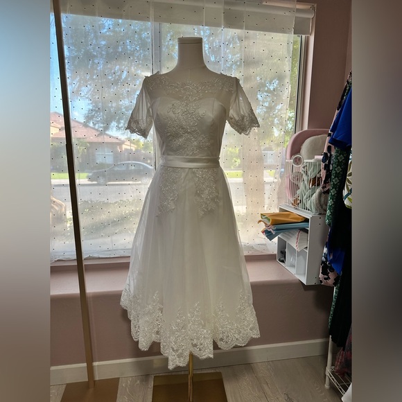 Unique Vintage White Lace Midi Dress - Picture 2 of 9